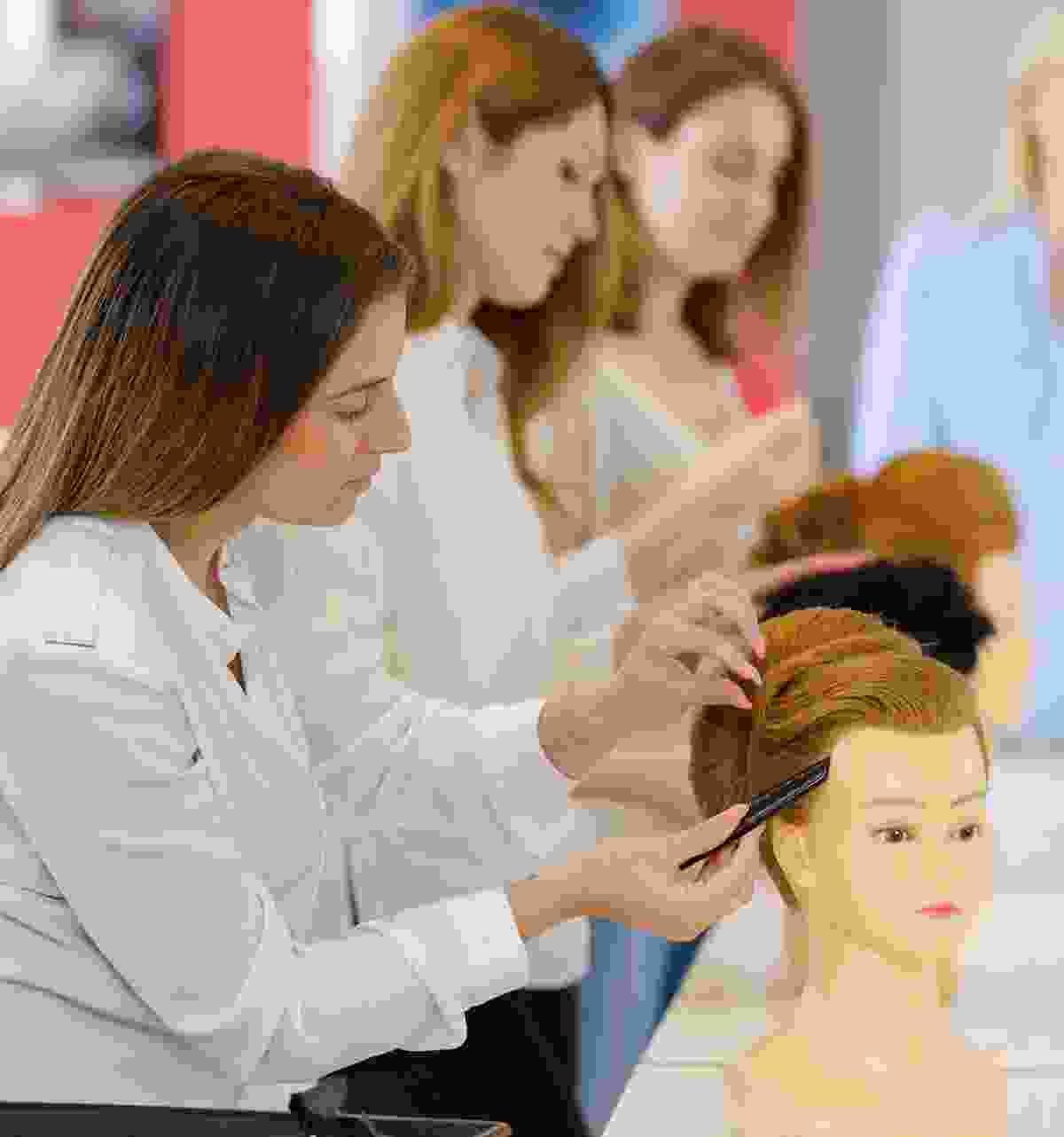 Simple steps to make hair wigs at your home