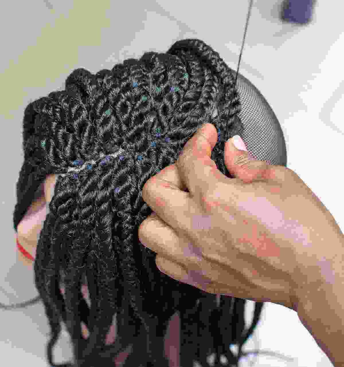 Online courses in custom wig making for beginners
